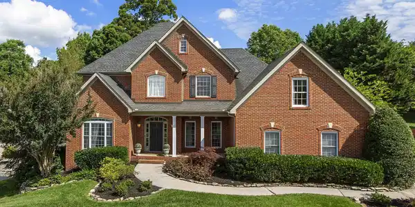 10301 Meadow Ridges Lane