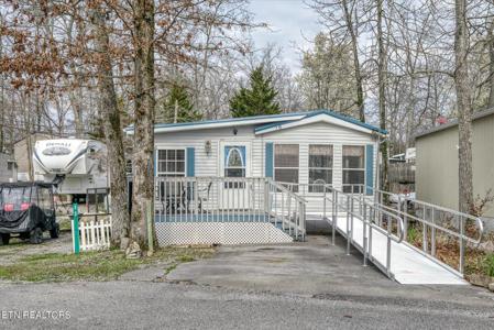 69 Seminole Rd