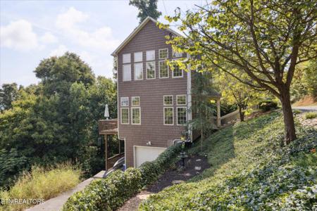323 Eagles Cove Pkwy