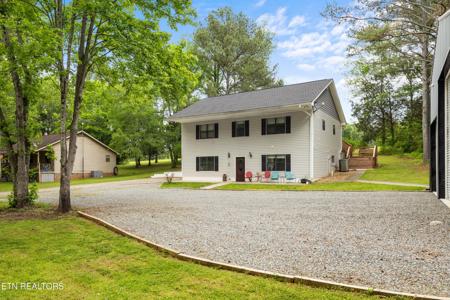 730 Lakehaven Circle