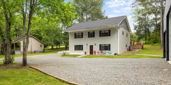 730 Lakehaven Circle
