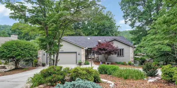 120 Chatham Lane