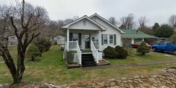 604 E Virginia Ave
