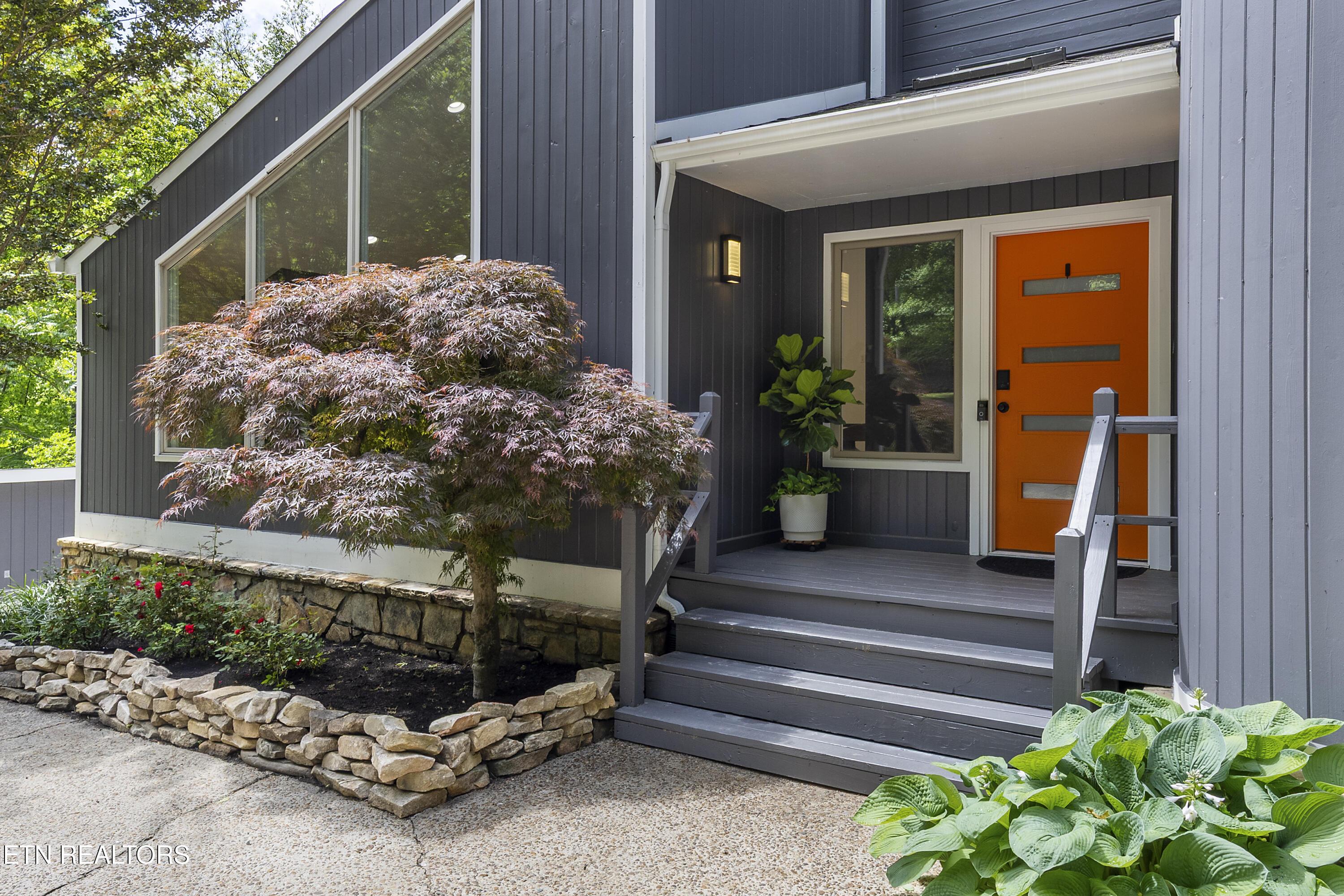 Image 3: Front Porch