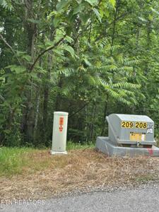 211 & 212 Suncrest Cove