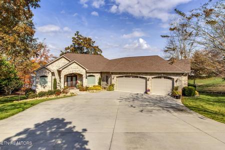 211 Chickasaw Lane