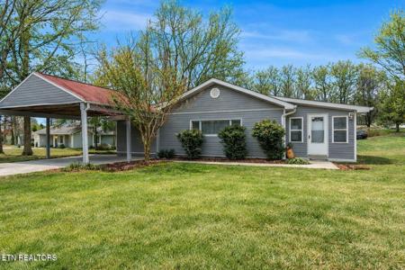 352 Lakeview Drive