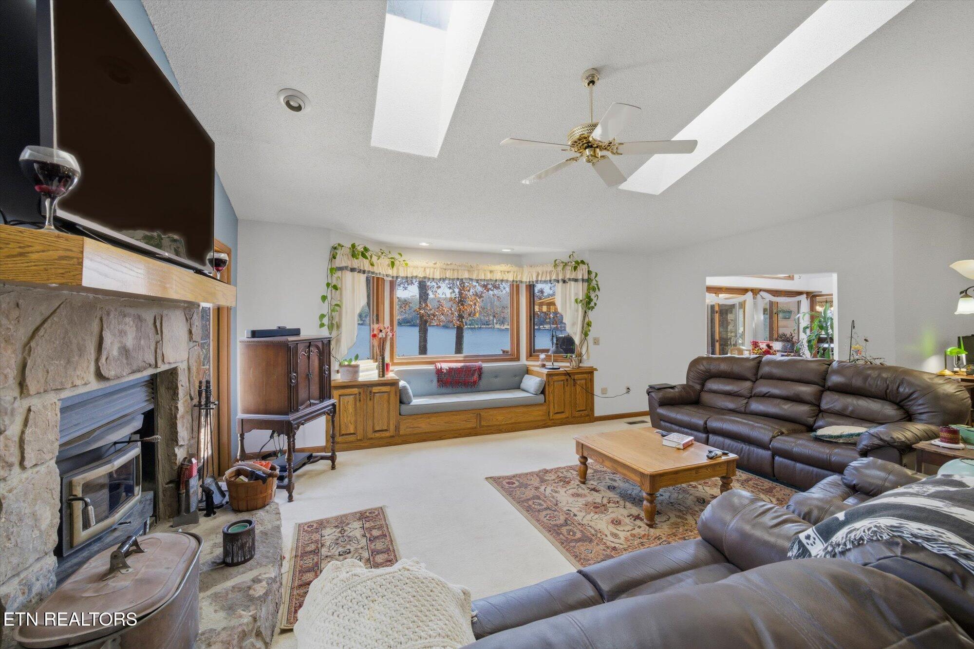 Image 3: 03-140-Tawny-Oak-Loop-Crossville-TN-3