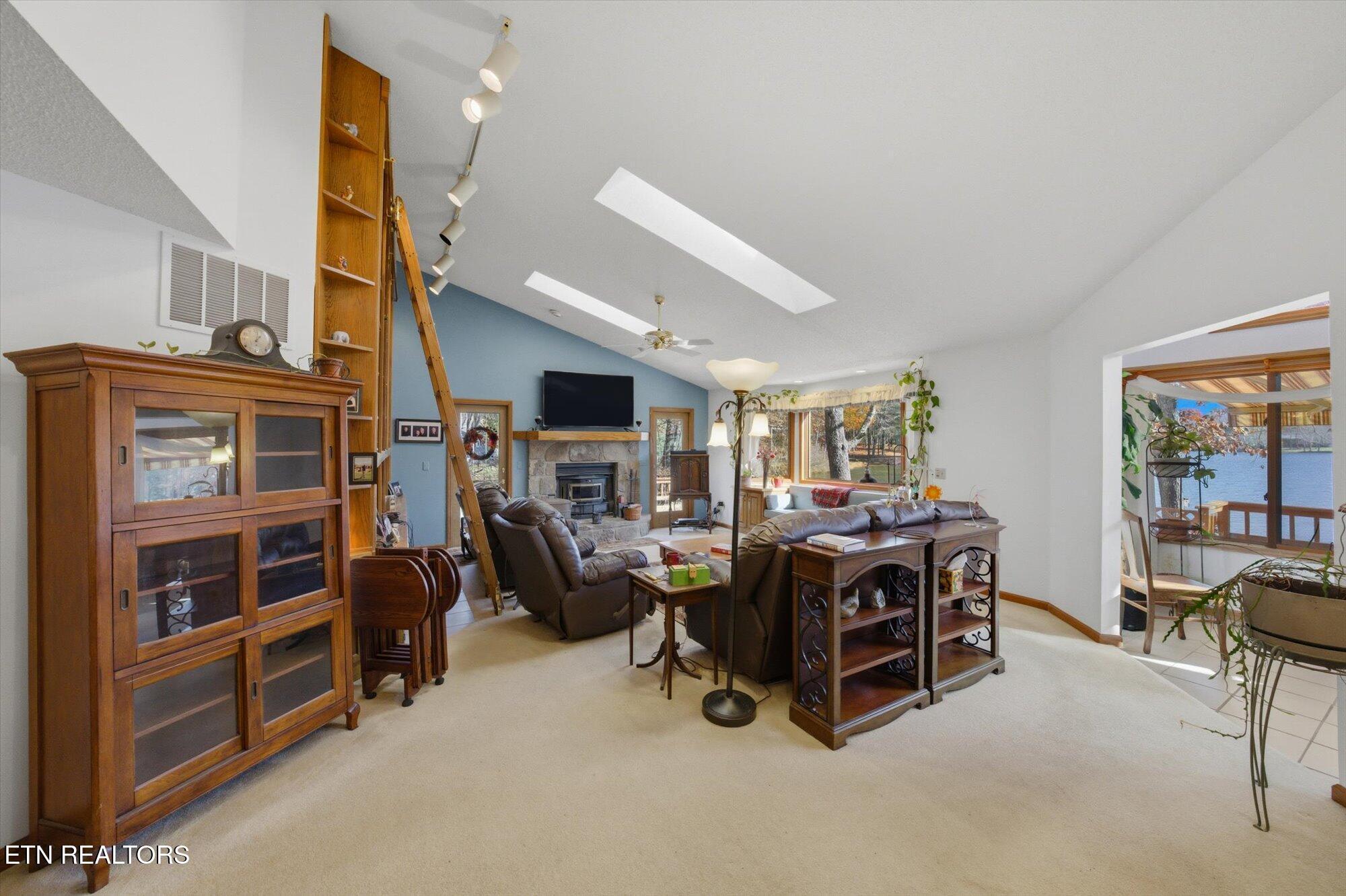 Image 4: 04-140-Tawny-Oak-Loop-Crossville-TN-4