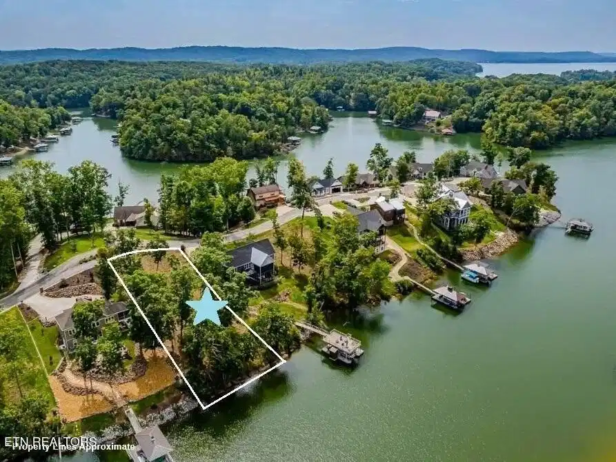 Image 1: 644 Waterfront Way MLS 1