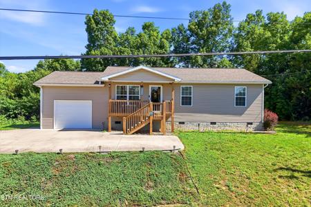 1044 Lake Smoky Rd