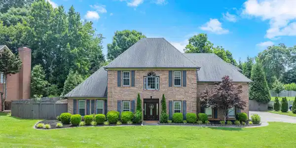 10706 Eagle Glen Drive