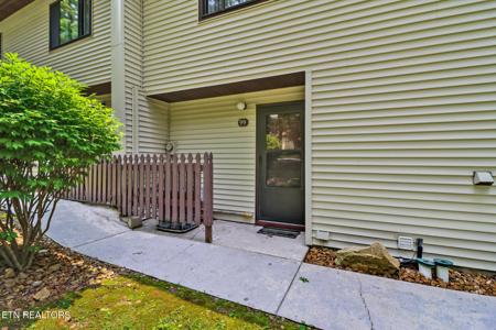 99 Wilshire Heights Drive
