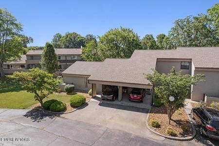 74 Lakeshore Ct Court