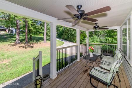 1112 Dogwood Drive