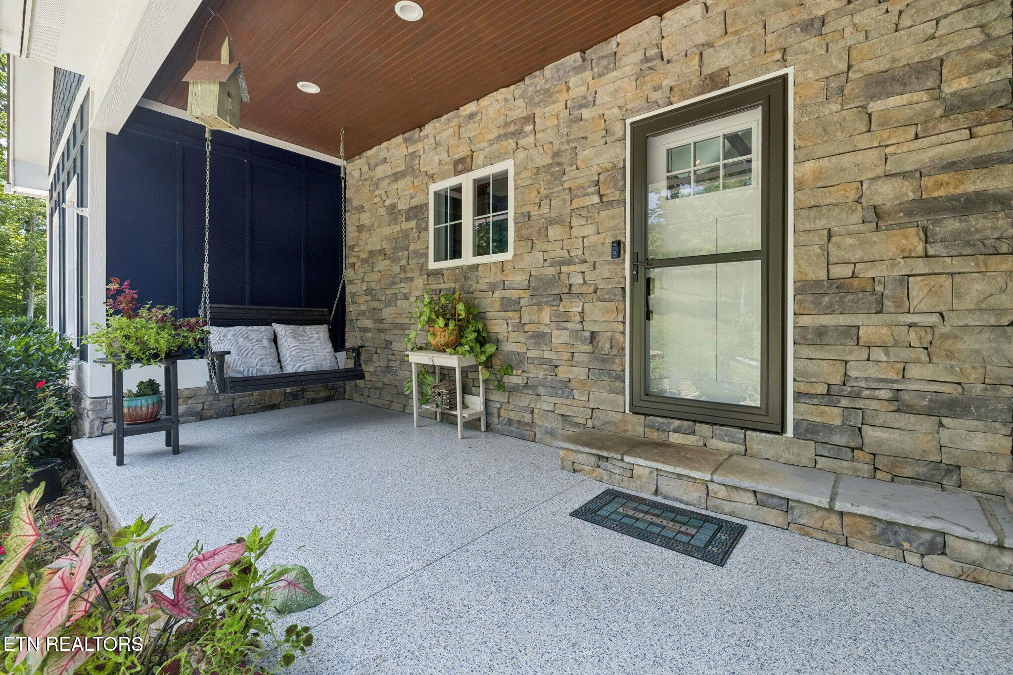 Image 4: 9-web-or-mls-210 Waterside Dr - 009