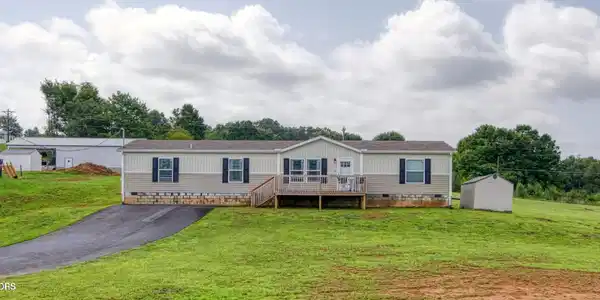 435 Barry Cove