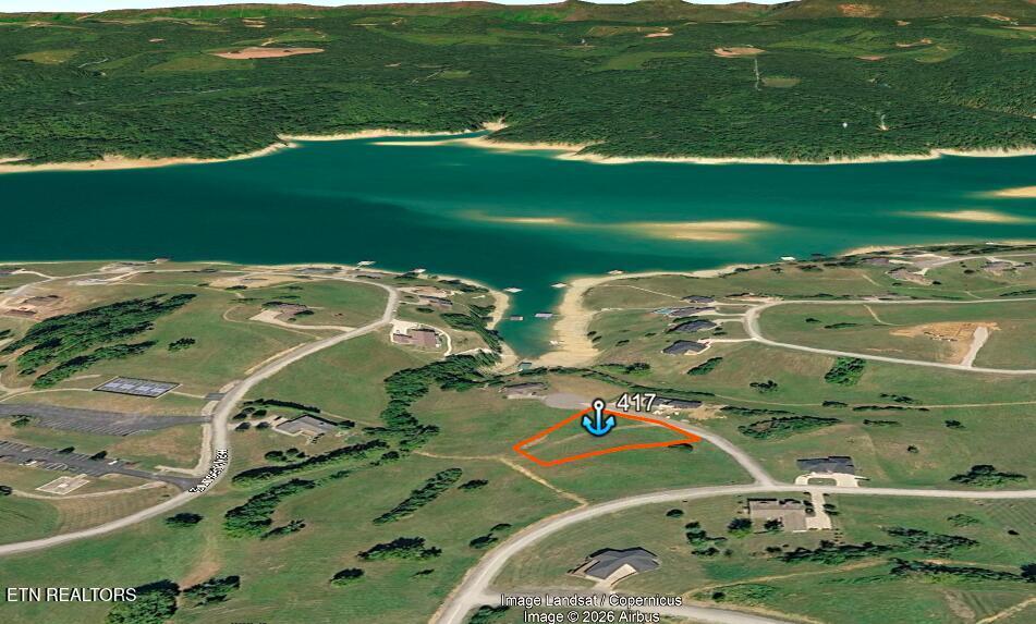 Image 1: Walk to the water