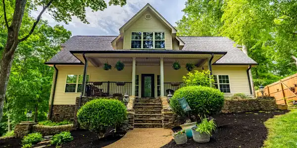 Image 2: 4323DeerRunDr-110
