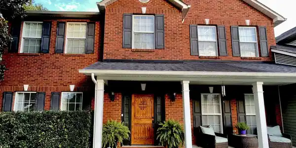 Image 2: 2