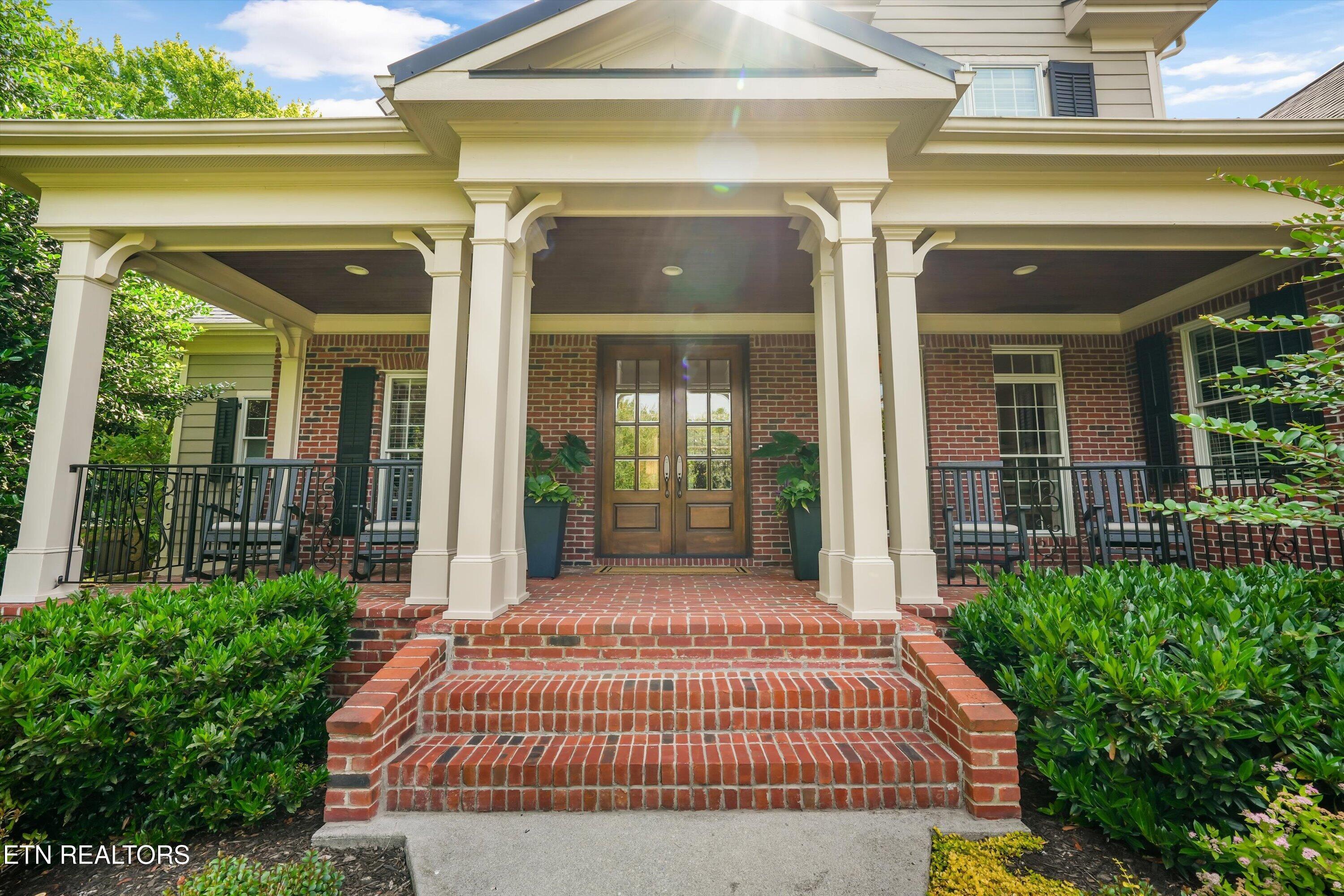 Image 4: Front porch