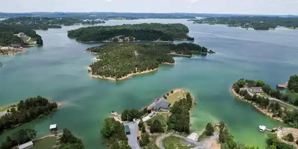0 Douglas Lake Is