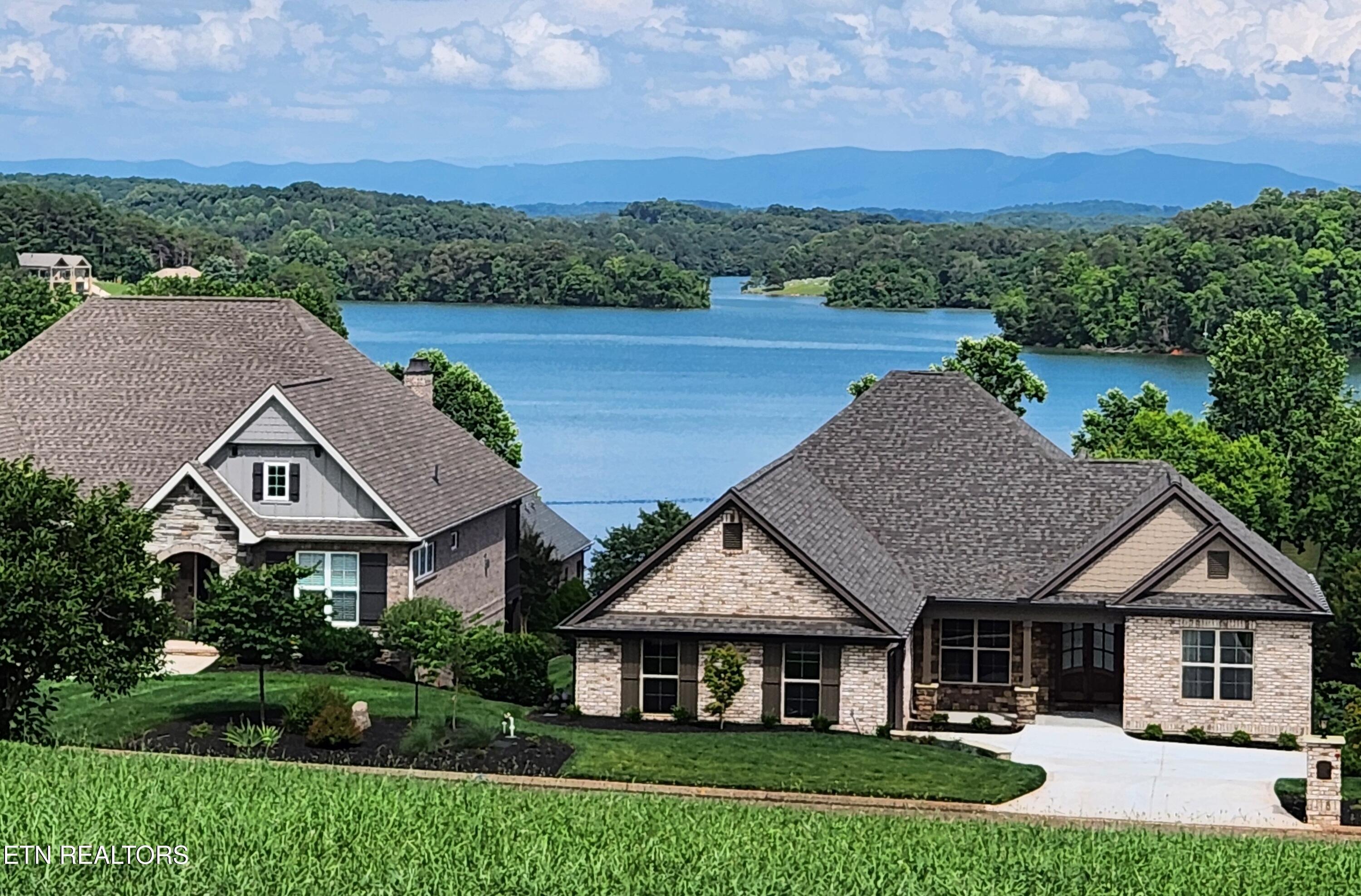 Image 3: 280 Grandville Court