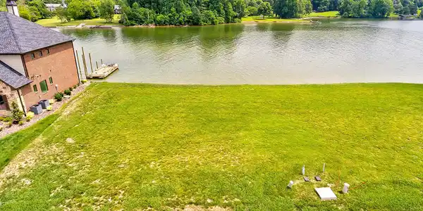 1636 Purple Martin Way