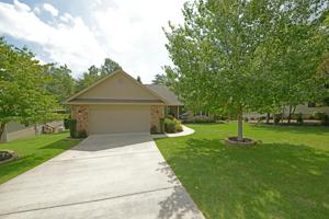 112 Laurelton Lane