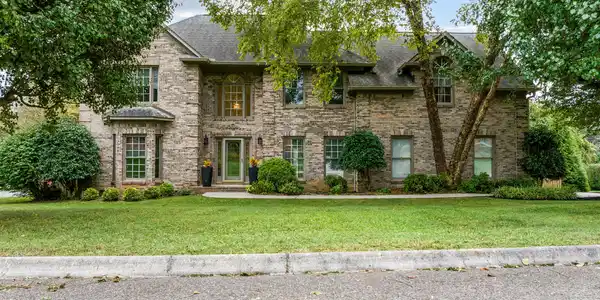 10528 Eagles View Drive