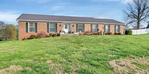 1112 Scenic Hill Drive
