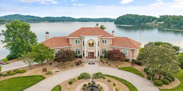 Image 2: 003-3801 Jackson Bend Dr56