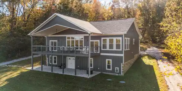 620 E Norris Point Rd