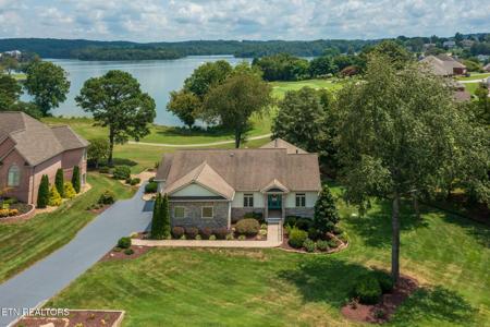 102 Cayuga Drive