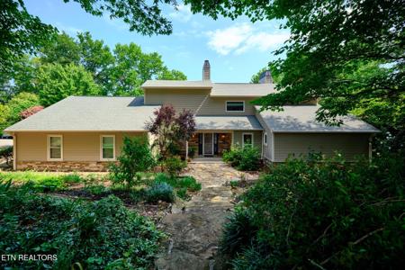 226 W Cove Drive