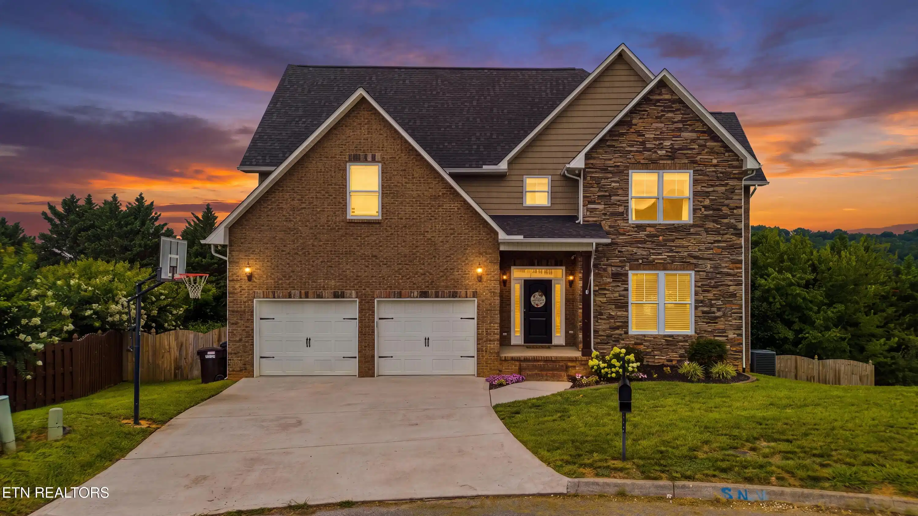 Image 1: Welcome to 705 Huntcliff Lane!