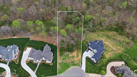 2226 Falcon Crest Lane