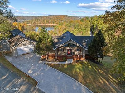 1466 Deerfield Way