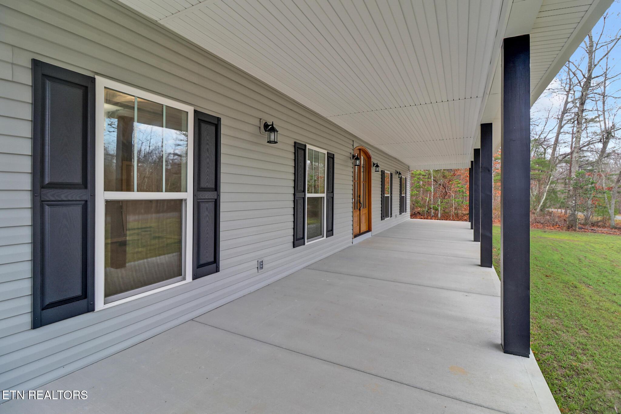 Image 3: porch