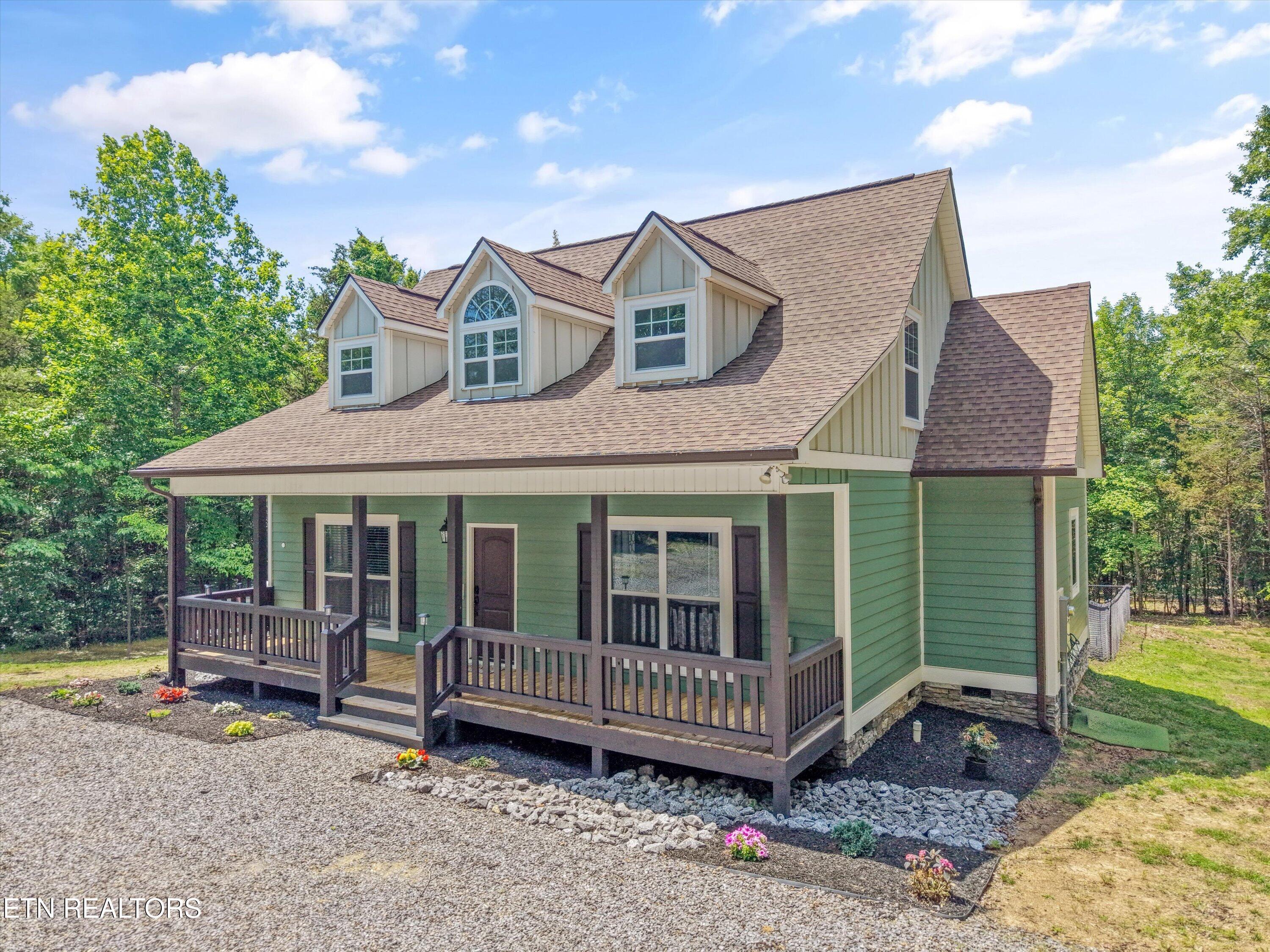Image 2: 02-1925 Harbor Ln030
