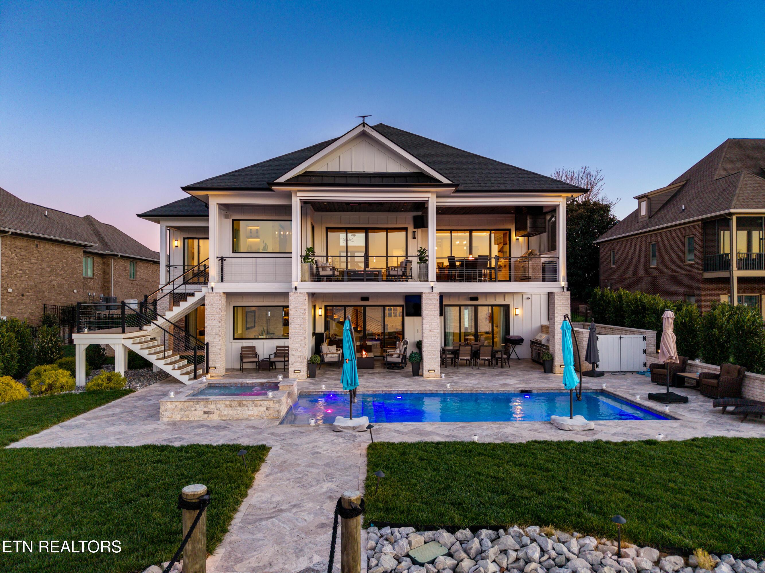 Image 4: 3742PromontoryPoint-26