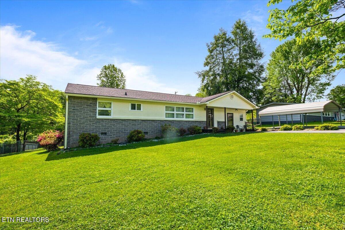 Image 2: 03-212 Sunset Dr
