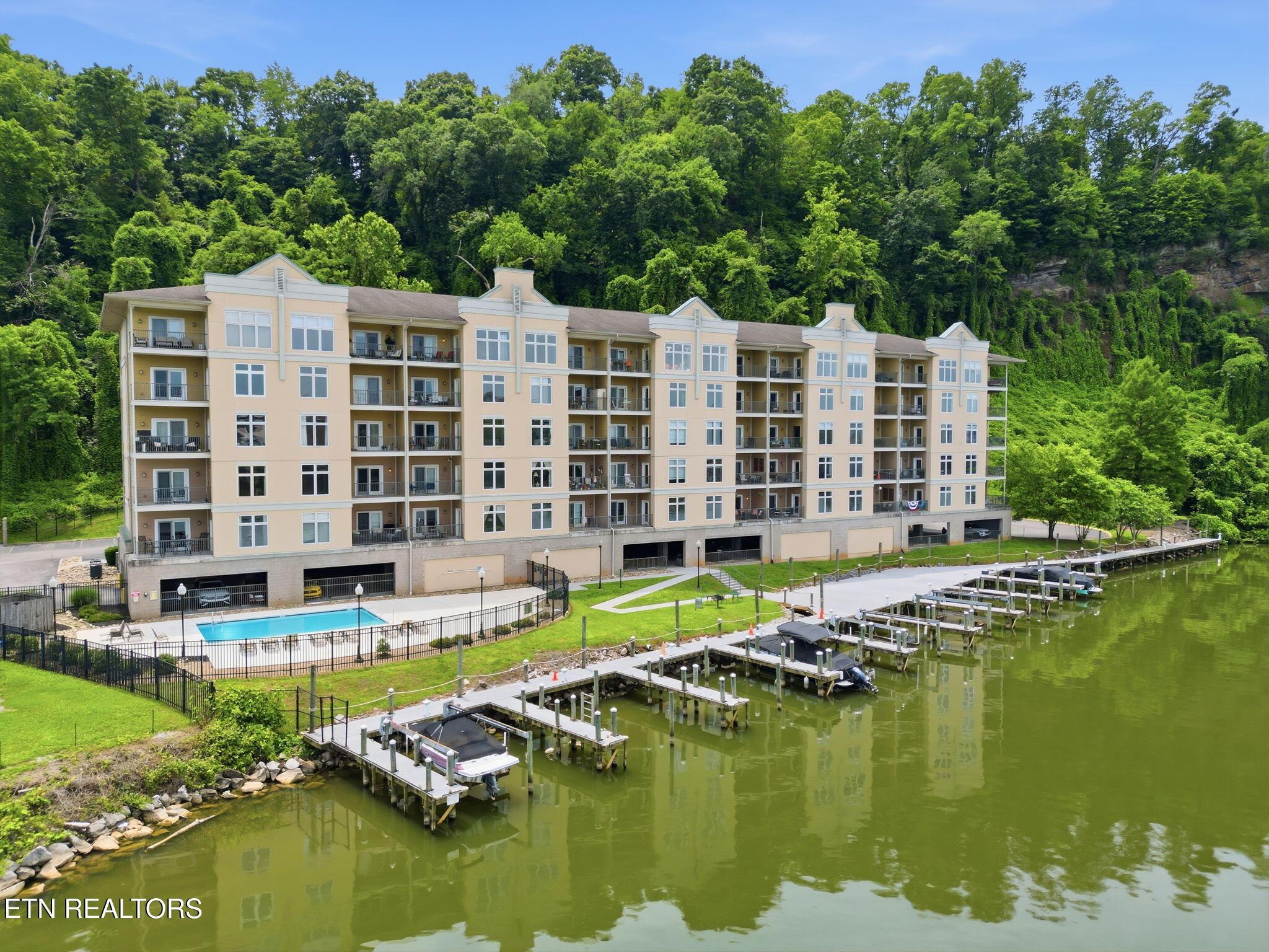 Image 1: Waterfront Condo