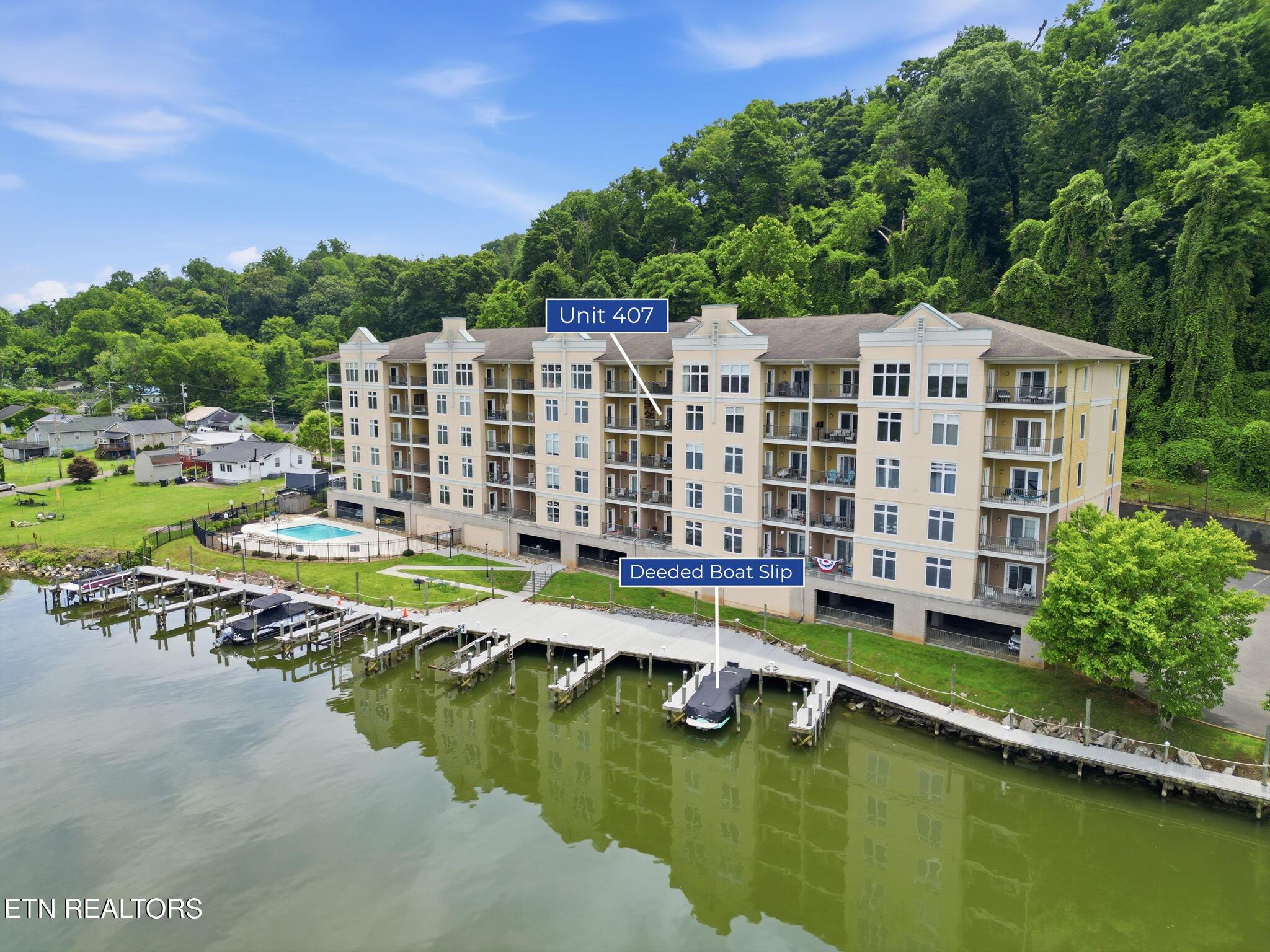Image 2: Deeded Dock Slip Included