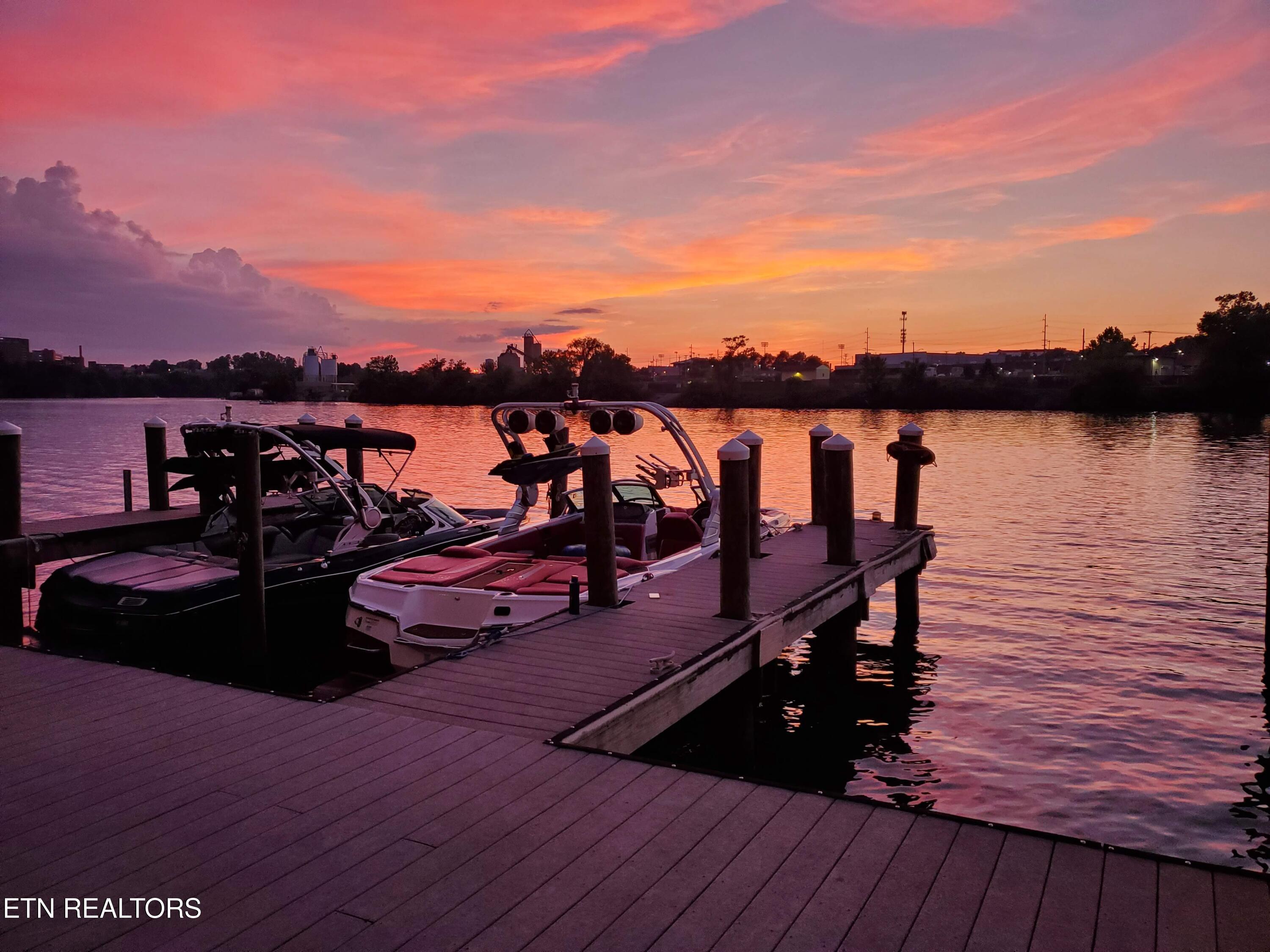 Image 4: Beautiful Sunsets
