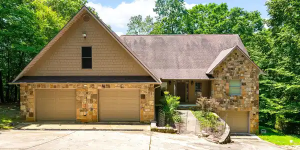 134 Holly Lane