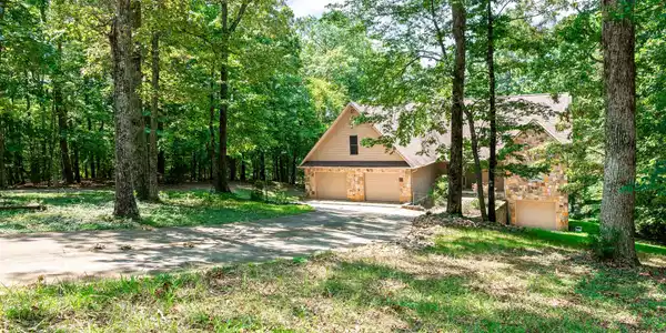 Image 2: 134 holly lane-2
