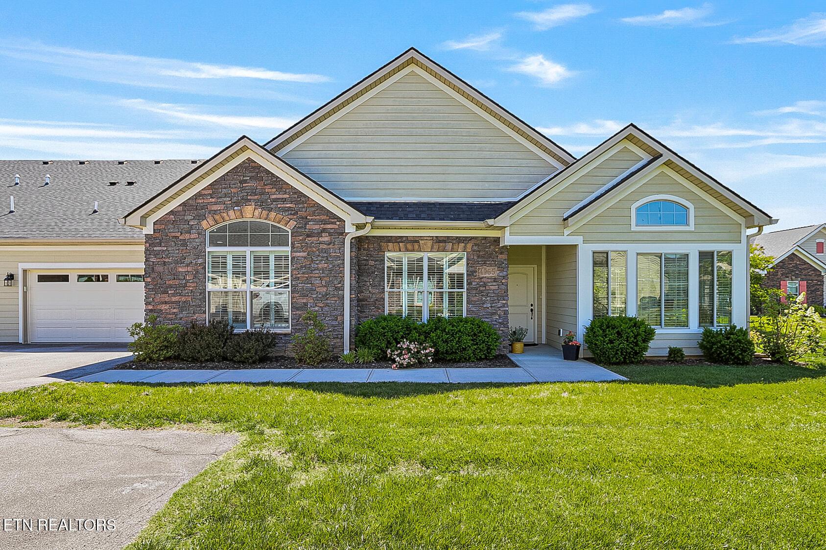 Image 1: 4955 Willow Bluff Cir-214