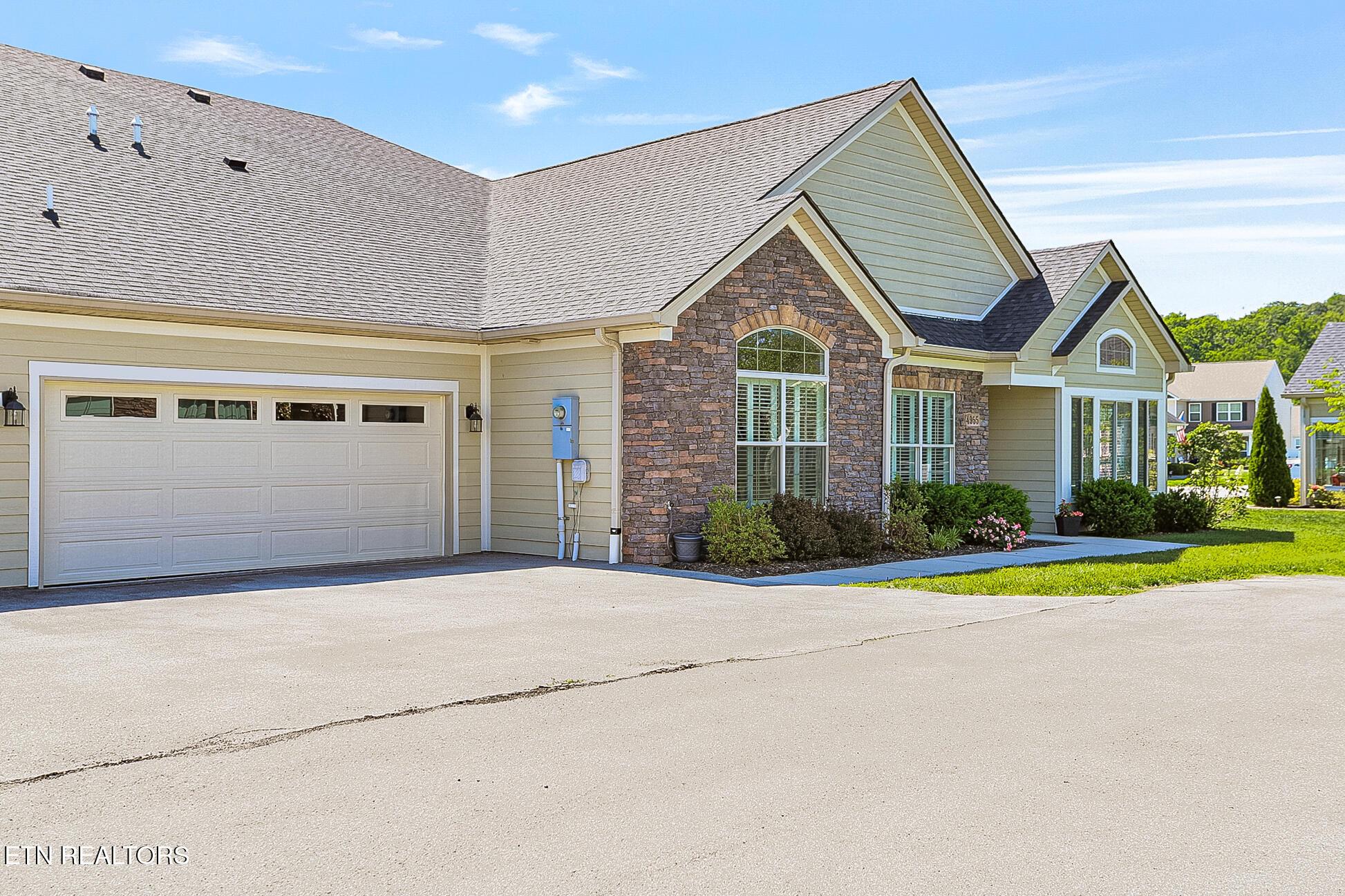 Image 3: 4955 Willow Bluff Cir-209