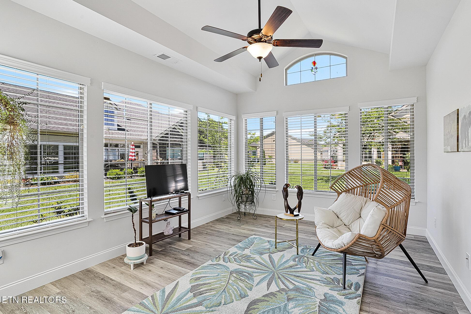 Image 4: 4955 Willow Bluff Cir-4